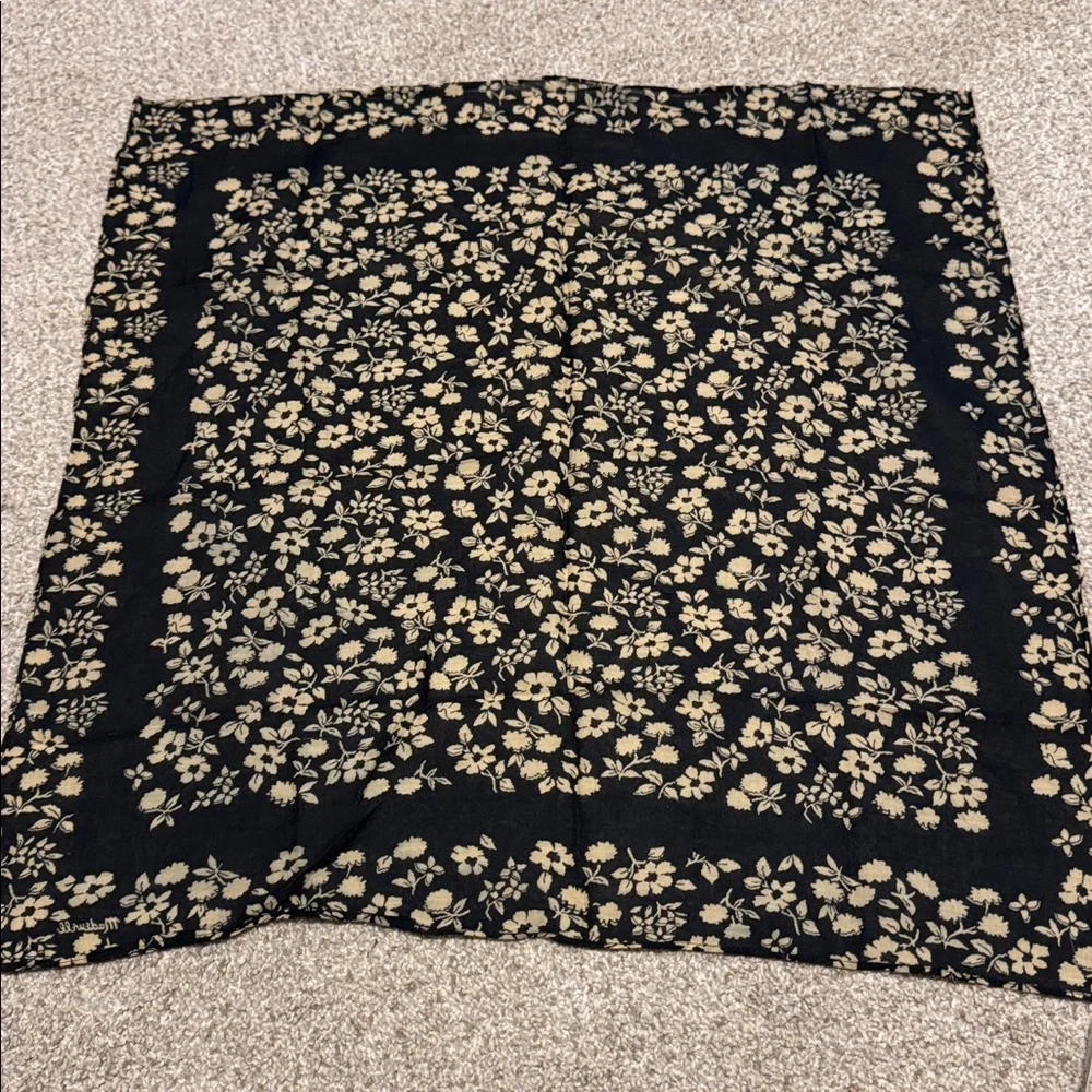 Madewell | Floral Cotton Handkerchief Bandanna in Black - Picture 6 of 8